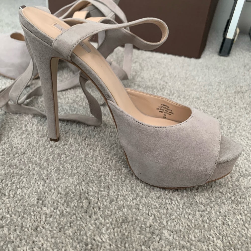 Guess Women’s Kassie Platform